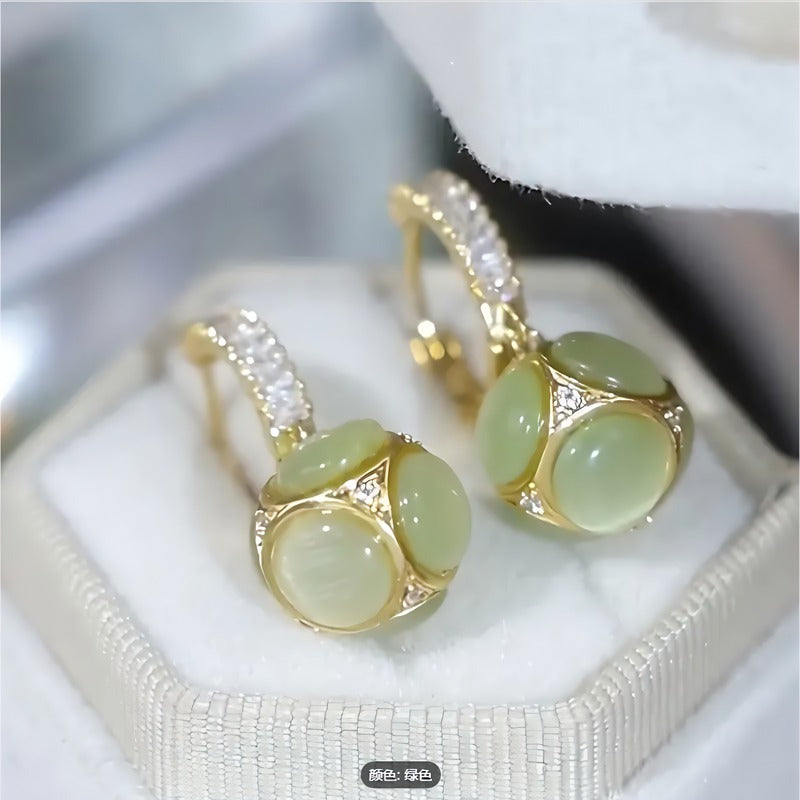 1 Set Of 2 Elegant Women's Ball Pendant Earrings - Allergy-proof Studs, Fashionable Elegant Luxury Design.
