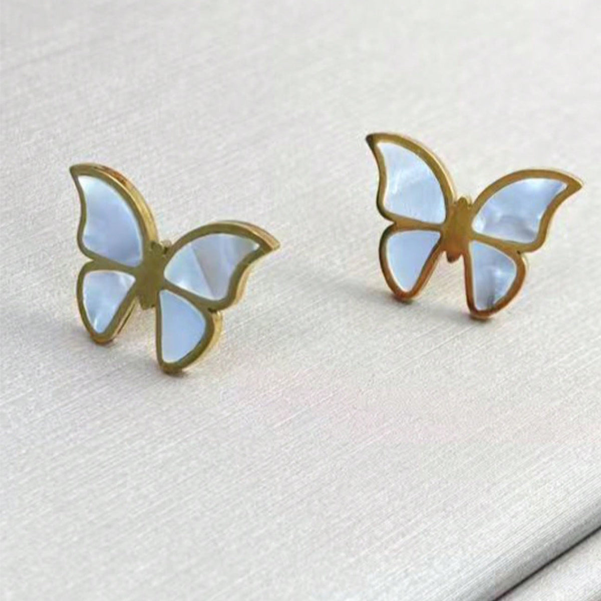 Auravelle 4-Piece Butterfly Jewelry Set – Embrace Elegance & Whimsy