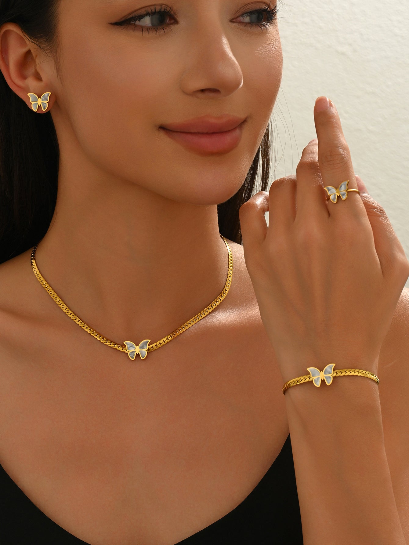 Auravelle 4-Piece Butterfly Jewelry Set – Embrace Elegance & Whimsy