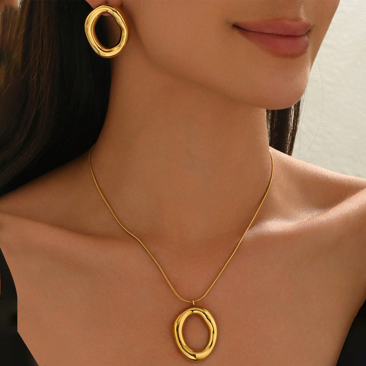 Auravelle Irregular Round Necklace & Earrings Set – Bold Elegance with a Modern Twist