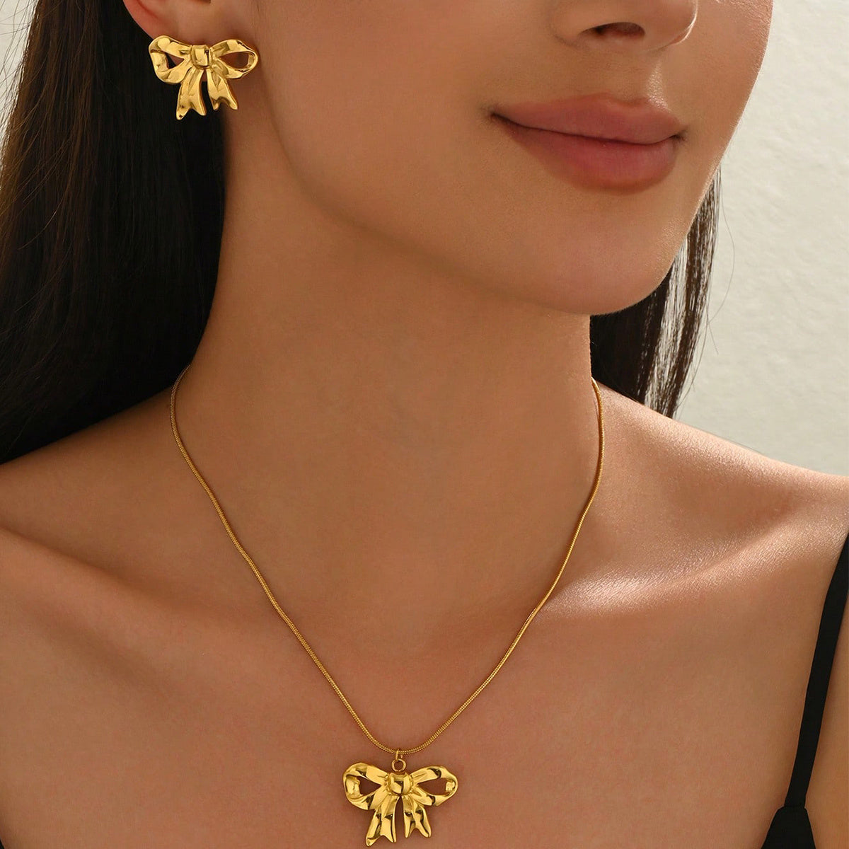 Auravelle Bow-Shaped Jewelry Set – A Feminine Touch of Elegance